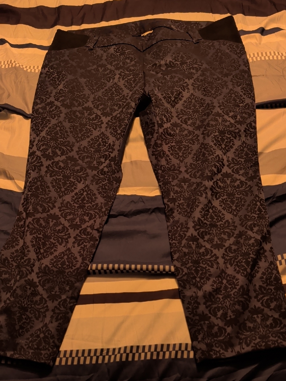 Maternity Damask Pattern Stretch Pants in Dark Brown and Black